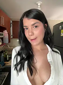 emma lopes online show from July 2026 06:11:01 PM