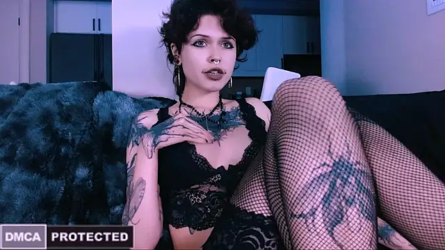 NaughtyLittleFox online show from November 2025 05:08:02 AM