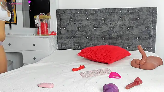 anastasia danger online show from December 2024 01:38:02 PM