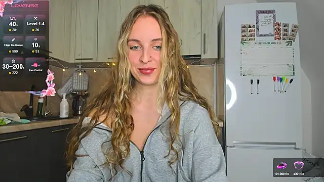 Snapshot of violet_blue_eyes chatting on December 2024 01:28:01 PM violet blue eyes online show from December 2024 01:28:01 PM