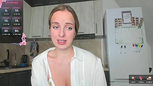 Snapshot of violet_blue_eyes chatting on December 2024 01:12:02 PM violet blue eyes online show from December 2024 01:12:02 PM