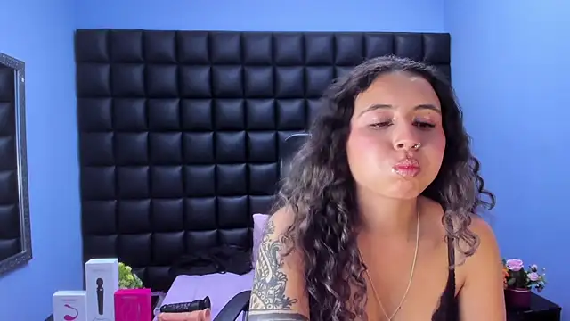 Snapshot of celeste_blue69 chatting on February 2026 04:05:02 AM celeste blue69 online show from February 2026 04:05:02 AM