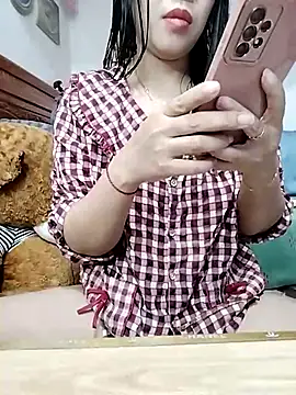 Snapshot of cream1299 chatting on February 2025 10:39:02 AM cream1299 online show from February 2025 10:39:02 AM