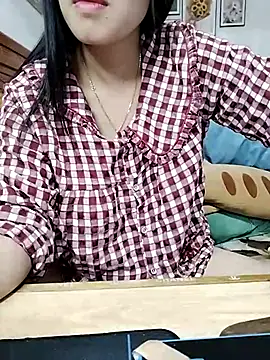 Snapshot of cream1299 chatting on March 2025 12:11:02 PM cream1299 online show from March 2025 12:11:02 PM