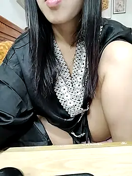 Snapshot of cream1299 chatting on March 2025 09:13:02 AM cream1299 online show from March 2025 09:13:02 AM