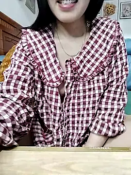 Snapshot of cream1299 chatting on March 2025 09:56:01 PM cream1299 online show from March 2025 09:56:01 PM