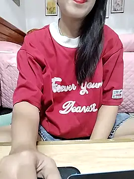 Snapshot of cream1299 chatting on September 2025 04:27:01 AM cream1299 online show from September 2025 04:27:01 AM