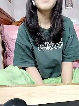 Snapshot of cream1299 chatting on November 2025 01:49:01 AM cream1299 online show from November 2025 01:49:01 AM