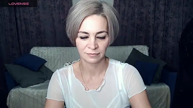 Snapshot of Blonde_lola444 chatting on December 2024 07:37:02 PM Blonde lola444 online show from December 2024 07:37:02 PM