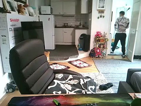 mihaimichael online show from October 2025 12:06:02 PM