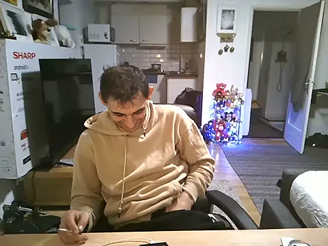 mihaimichael online show from October 2025 12:14:01 AM