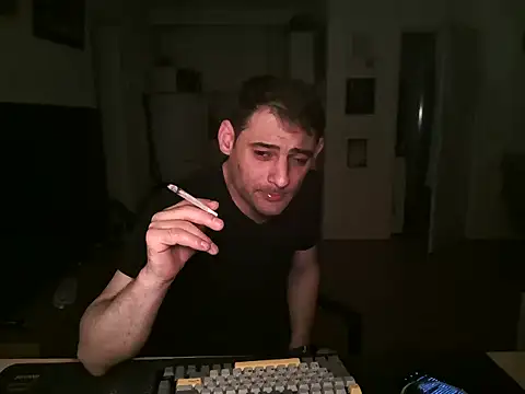 Snapshot of mihaimichael chatting on July 2026 02:47:01 AM mihaimichael online show from July 2026 02:47:01 AM