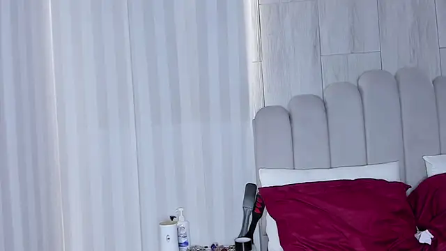 mileyerikson online show from October 2025 12:58:01 PM