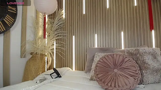 Tayzon Foxxx online show from April 2026 08:28:02 PM