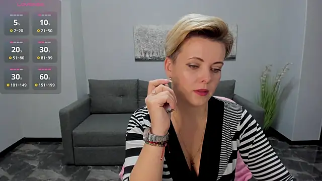 Snapshot of Julia_Wilsone chatting on December 2024 10:39:01 AM Julia Wilsone online show from December 2024 10:39:01 AM