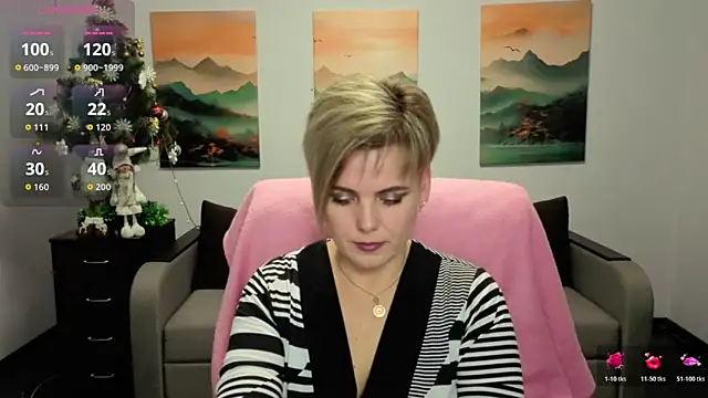 Julia Wilsone online show from December 2025 02:13:02 PM