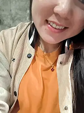 Snapshot of Sweetlove_77 chatting on March 2025 12:44:01 AM Sweetlove 77 online show from March 2025 12:44:01 AM