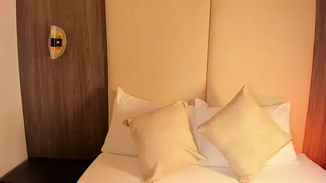 nicky peyton online show from February 2026 02:54:01 AM