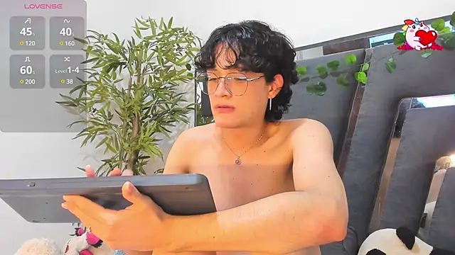 Black Rose2 online show from February 2025 11:43:02 AM