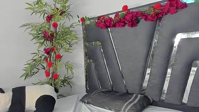 Black Rose2 online show from February 2025 05:50:01 PM