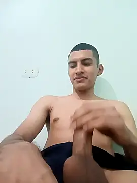 Snapshot of Rogersmit2 chatting on February 2025 04:55:01 PM Rogersmit2 online show from February 2025 04:55:01 PM