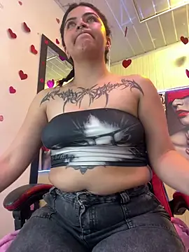  luna torres online show from March 2026 01:05:01 PM