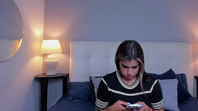 Snapshot of SaraaJhonsonn chatting on February 2025 05:39:02 PM SaraaJhonsonn online show from February 2025 05:39:02 PM