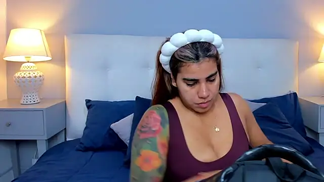 Snapshot of SaraaJhonsonn chatting on November 2025 03:33:01 PM SaraaJhonsonn online show from November 2025 03:33:01 PM