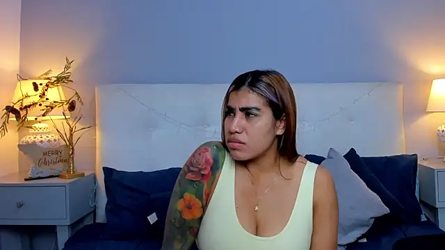 Snapshot of SaraaJhonsonn chatting on November 2025 03:55:02 PM SaraaJhonsonn online show from November 2025 03:55:02 PM