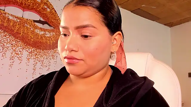 loly marce online show from February 2025 08:45:01 PM