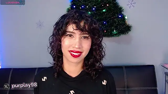 Snapshot of purplay_98 chatting on December 2024 04:38:02 PM purplay 98 online show from December 2024 04:38:02 PM