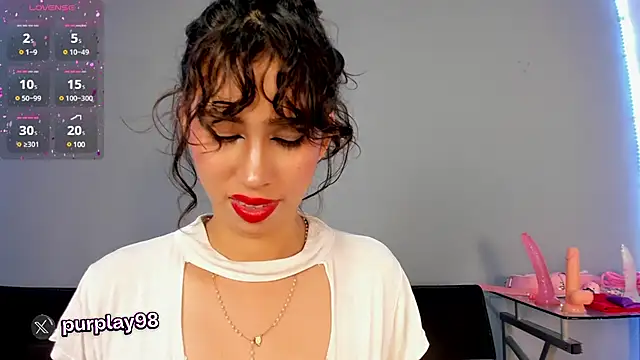 Snapshot of purplay_98 chatting on January 2025 09:46:02 PM purplay 98 online show from January 2025 09:46:02 PM