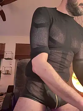 Snapshot of tomz0819 chatting on March 2025 06:43:02 PM tomz0819 online show from March 2025 06:43:02 PM