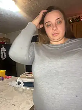 Snapshot of lairarose chatting on December 2024 03:29:01 AM lairarose online show from December 2024 03:29:01 AM