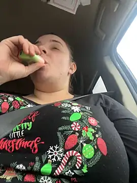 Snapshot of lairarose chatting on December 2024 08:28:02 PM lairarose online show from December 2024 08:28:02 PM