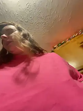 Snapshot of lairarose chatting on January 2025 12:43:02 AM lairarose online show from January 2025 12:43:02 AM