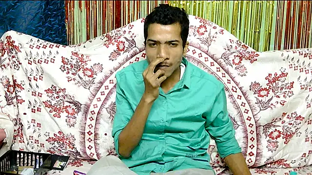 Snapshot of Alex_Suman25 chatting on February 2025 04:14:02 PM Alex Suman25 online show from February 2025 04:14:02 PM