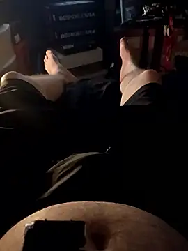 crazycam619 online show from January 2026 06:37:02 AM