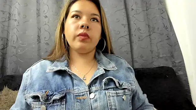 LinaBrowm online show from January 2025 11:27:02 PM