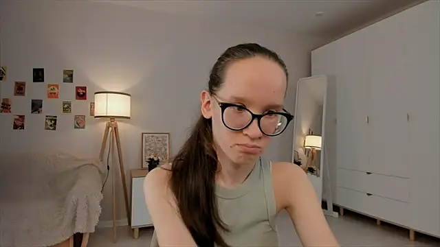 BettyBrowni online show from March 2025 07:15:01 PM