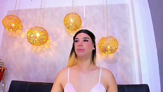 victoria aleia  online show from December 2024 08:34:01 PM