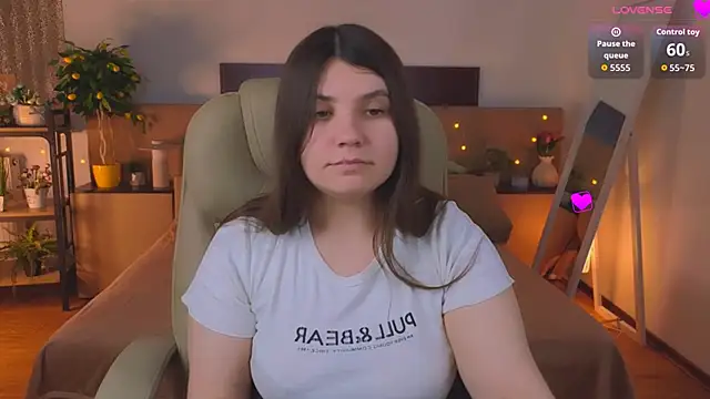 Viola  Shy online show from May 2026 09:23:01 PM