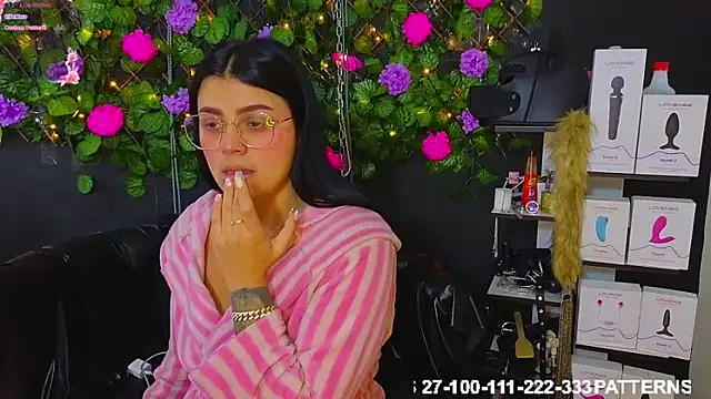 Sweett Mollyy online show from April 2026 04:34:01 PM