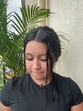 Pretty Isadora online show from January 2026 09:52:01 PM