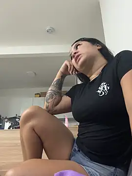 Pretty Isadora online show from April 2026 01:42:02 AM