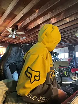 Snapshot of joeycbigcock chatting on December 2024 02:30:01 PM joeycbigcock online show from December 2024 02:30:01 PM