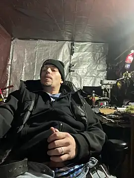 Snapshot of joeycbigcock chatting on February 2025 01:52:02 AM joeycbigcock online show from February 2025 01:52:02 AM