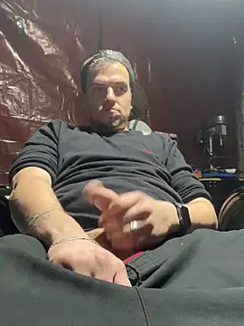 Snapshot of joeycbigcock chatting on February 2025 08:09:02 PM joeycbigcock online show from February 2025 08:09:02 PM