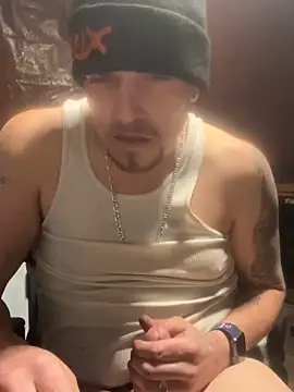 Snapshot of joeycbigcock chatting on March 2025 08:19:02 PM joeycbigcock online show from March 2025 08:19:02 PM