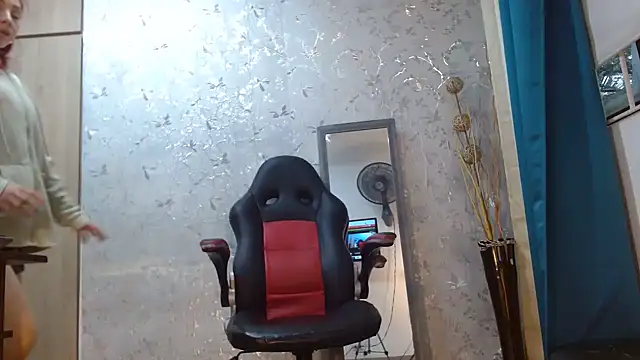 Samantabrown  online show from November 2025 11:31:02 AM